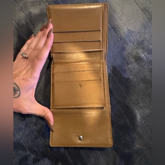 Louis Vuitton Portofeuil Monogram Beige / Gold Wallet - Picture 5 of 9
